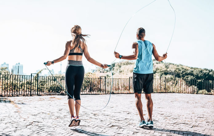 Saltare la corda: tutti i benefici che puoi avere Saltare la corda: tutti i benefici che puoi avere
