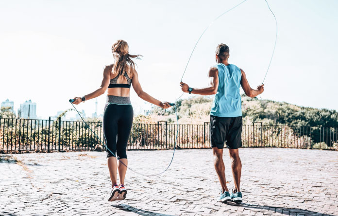 Saltare la corda: tutti i benefici che puoi avere